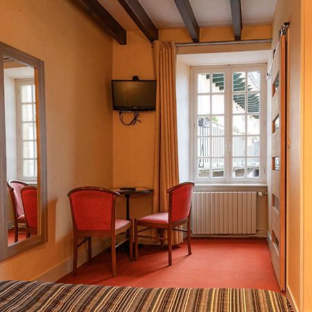 Auberge Le John Steele Sainte-Mère-Église エクステリア 写真