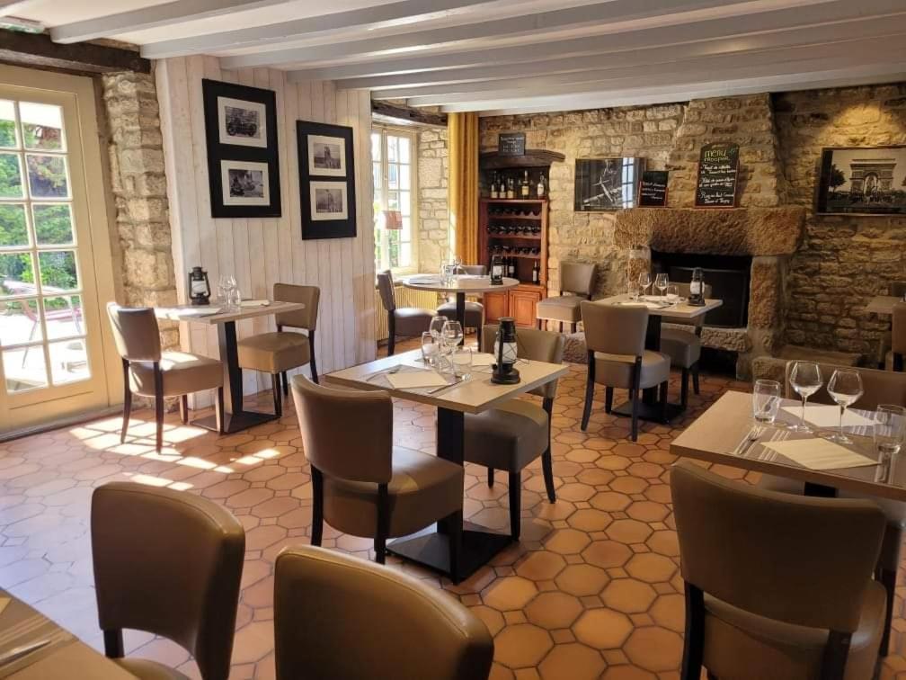 Auberge Le John Steele Sainte-Mère-Église エクステリア 写真