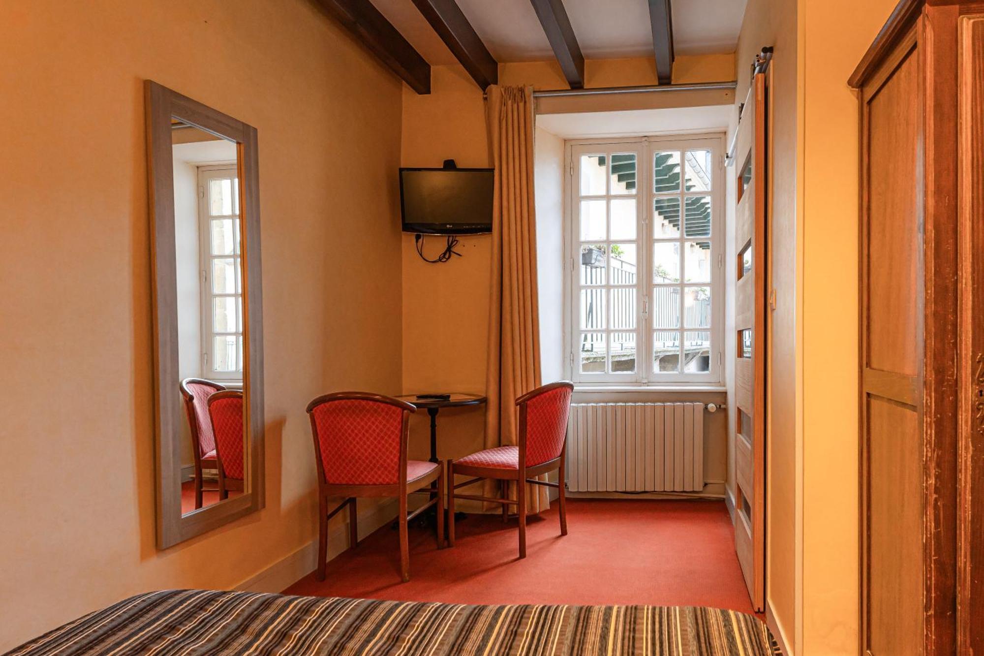 Auberge Le John Steele Sainte-Mère-Église エクステリア 写真