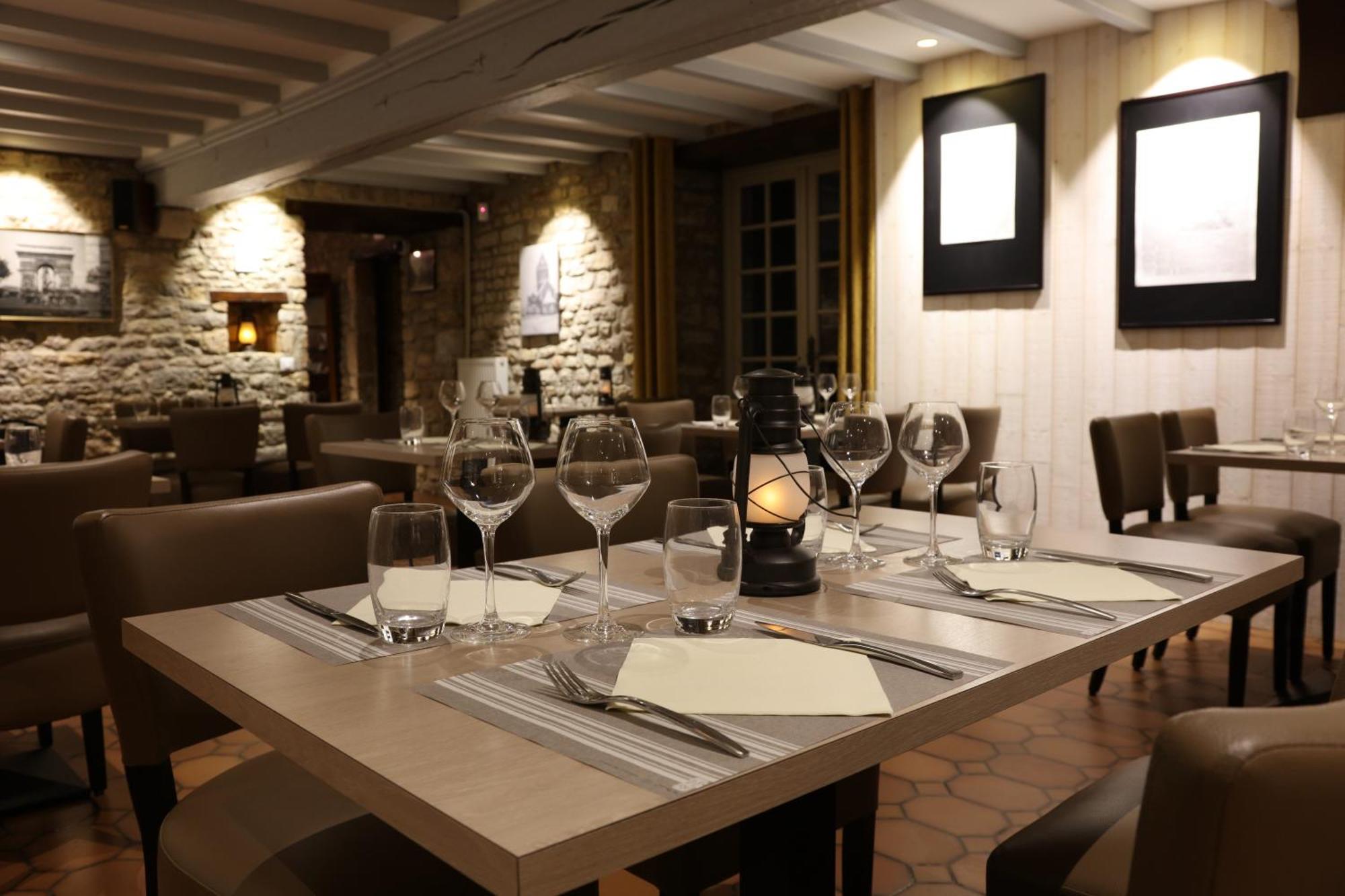 Auberge Le John Steele Sainte-Mère-Église エクステリア 写真